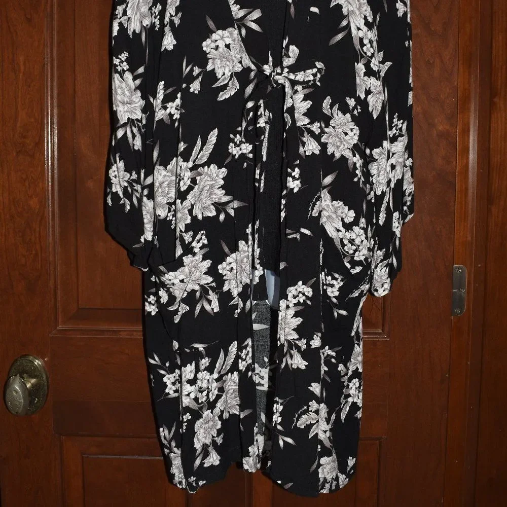Spiritual Gangster Maya Floral Kimono Robe Swim Cover-Up Boho Lightweight One Si